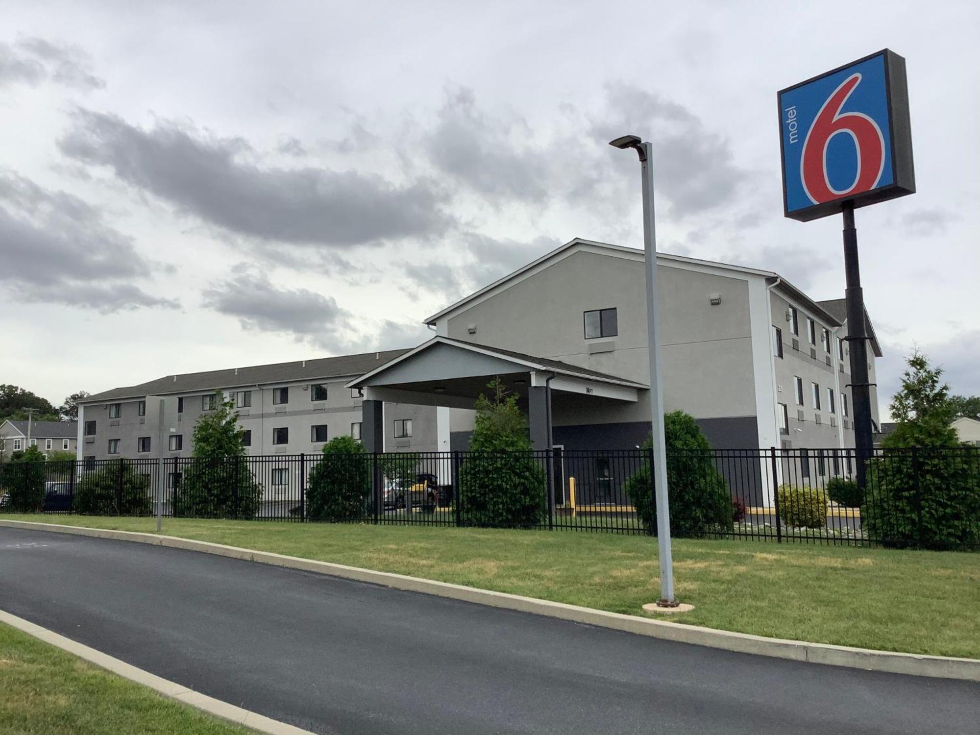 Motel 6 Ланкастър Екстериор снимка